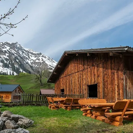 Dom wakacyjny Bergwelt-m - Scheunencamping Schröcken